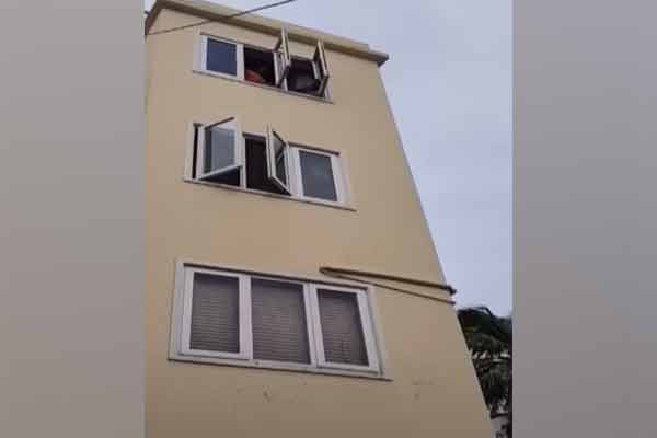 A woman made a decision female SI who cleverly saved the girl