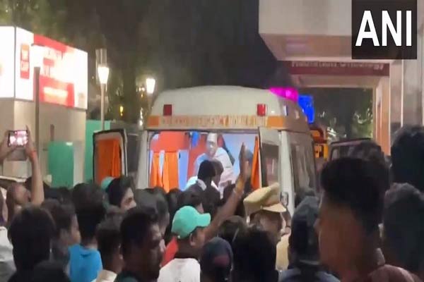 Maharashtra Ulhasnagar police station bJP MLA incident