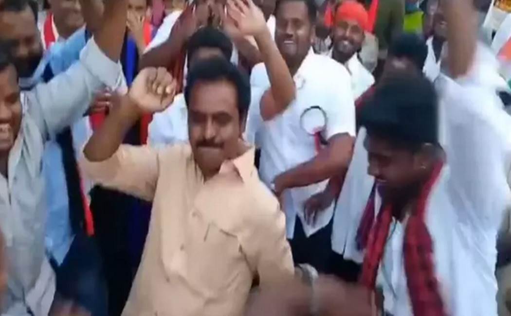 SD