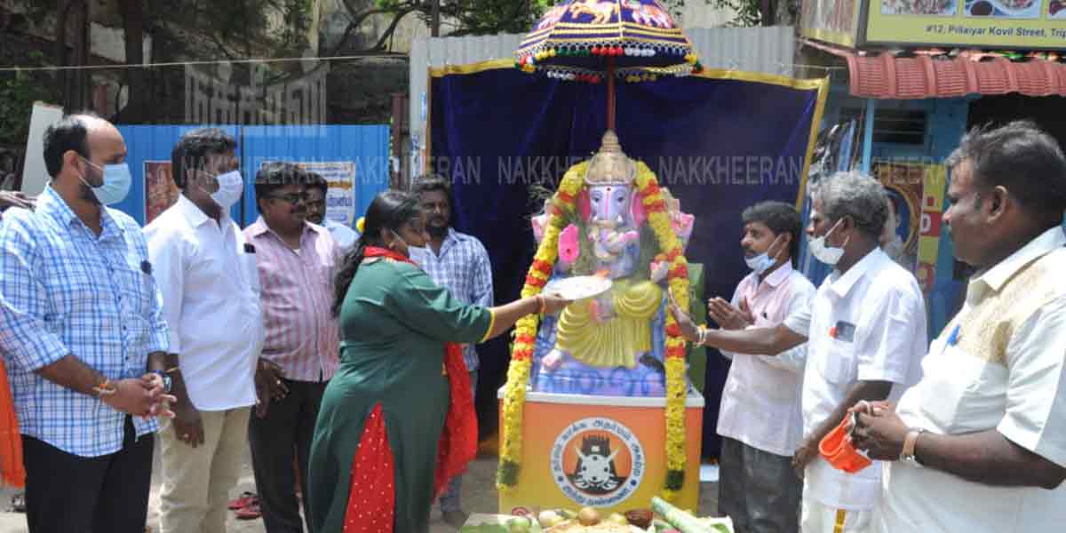 Ganesha statue in defiance of orders (Pictures)