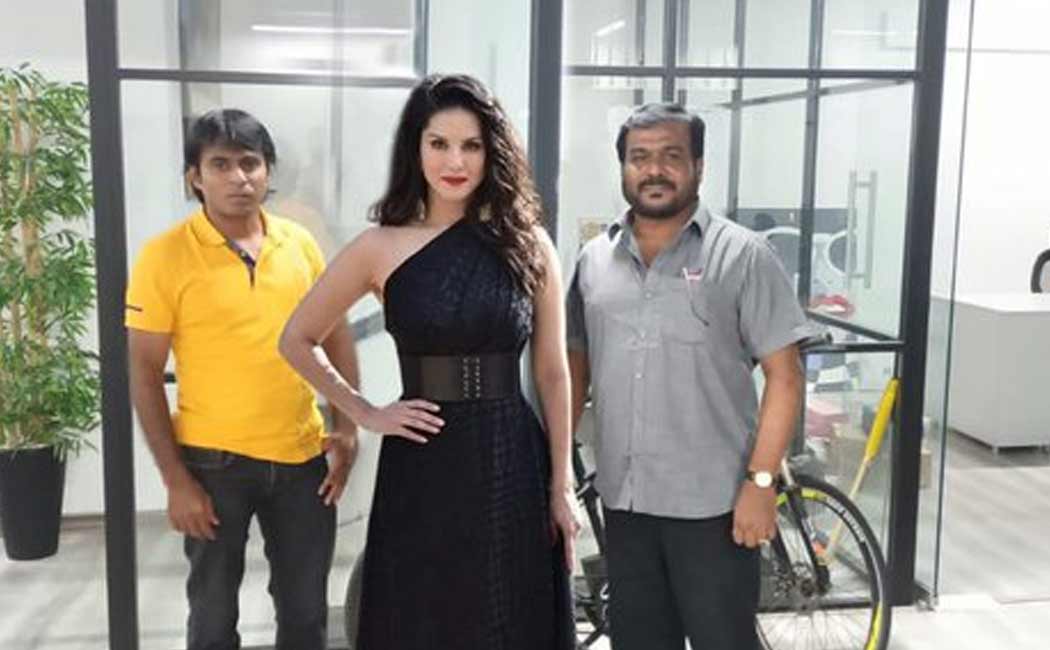 sunny leone to dance one song for tamil movie karthik movie