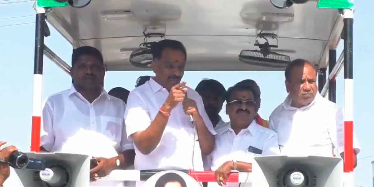 'Is it 50 rupees for waiting so long?'- Argument in AIADMK meeting