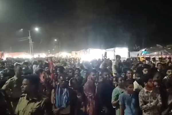 7 people passed away in a stampede at a festival in Goa