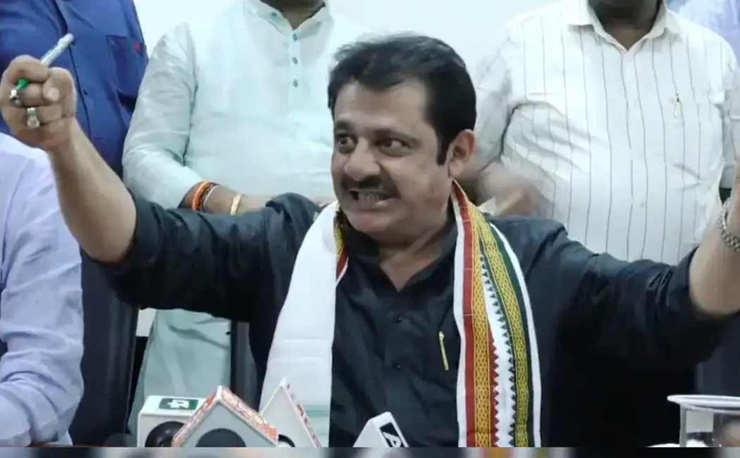 Minister b z Zameer Khan says he is ready to go to war against Pakistan