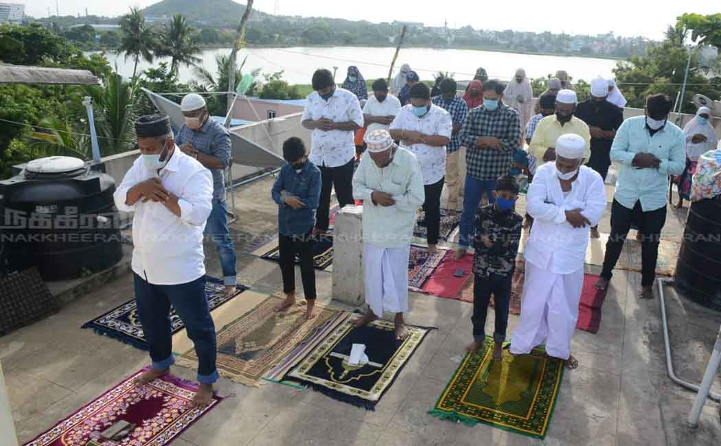 Corona spread; Islamists engaged in prayer at home