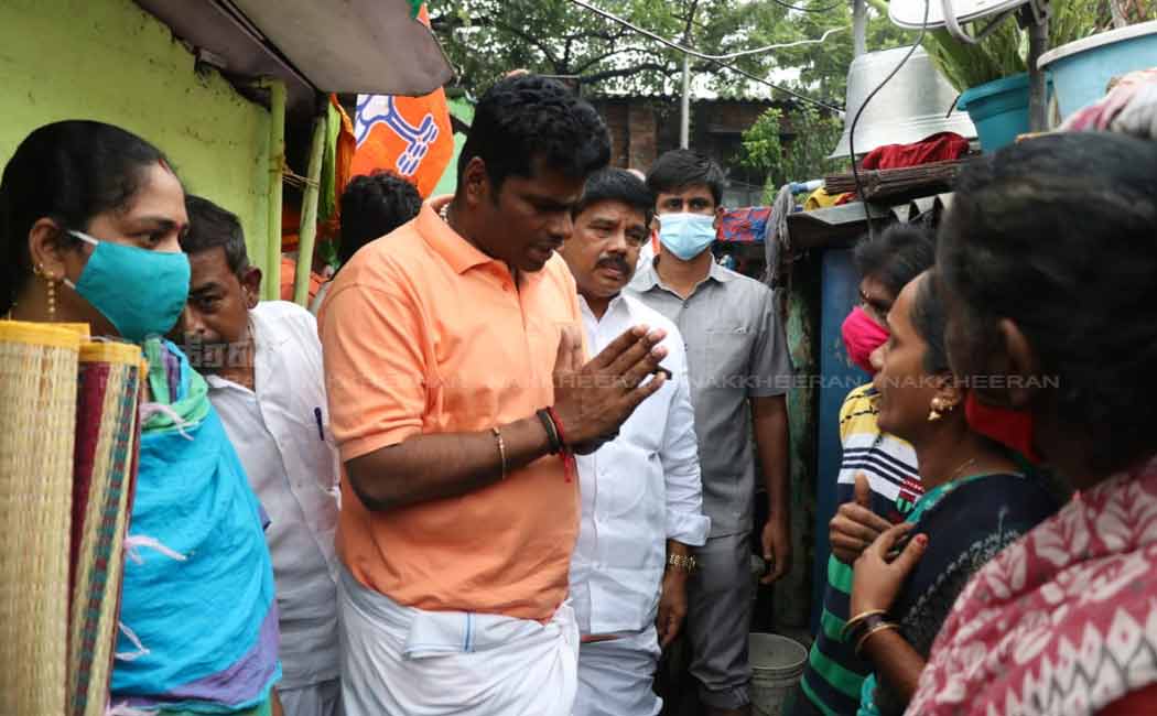 BJP Leader Annamalai meets flood victims