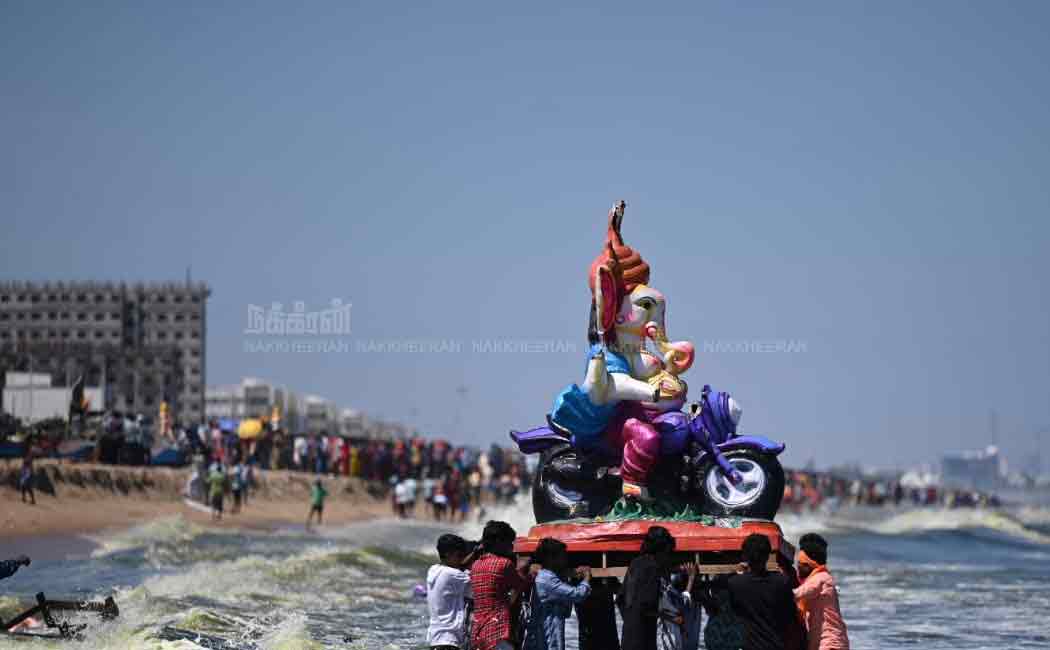 Ganesha idols dissolved in the sea!