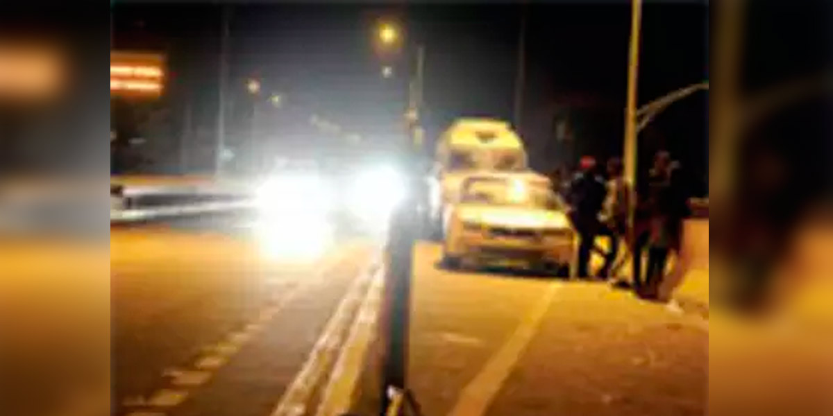 A drunken birthday at night on the flyover; Police investigation
