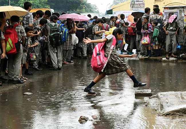 heavy rain most of districts schools holiday announced