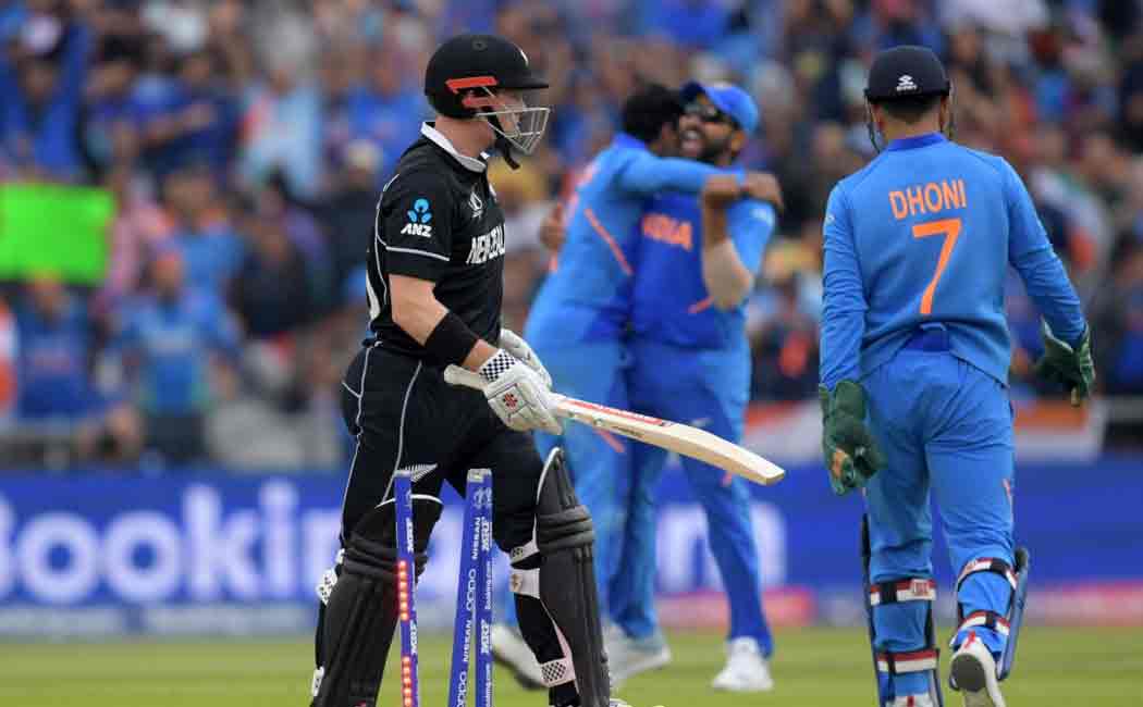 top 3 indian batsman got out for one run and makes a weird record