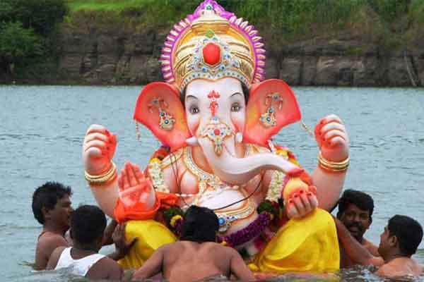 "Ganesha idols should not be allowed to dissolve in Keelbhavani irrigation canal." Farmers demand