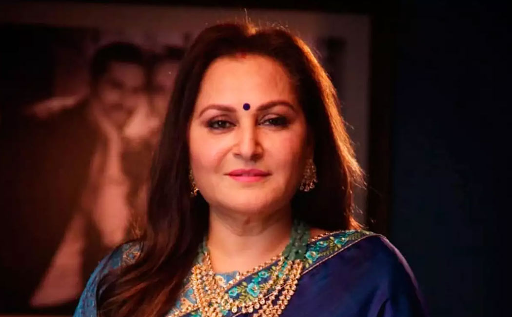 non bailable warrant for actress Jayapratha