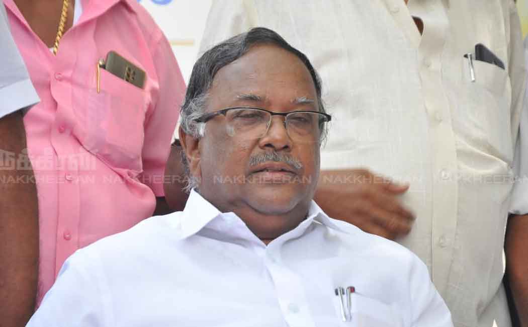 Auto unions protest against federal government