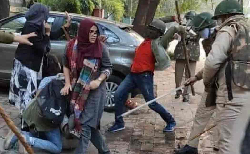 jamia milia students cleaned university campus at night time