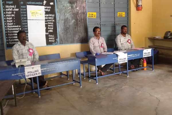 People did not come to vote at Vengai Valley polling station