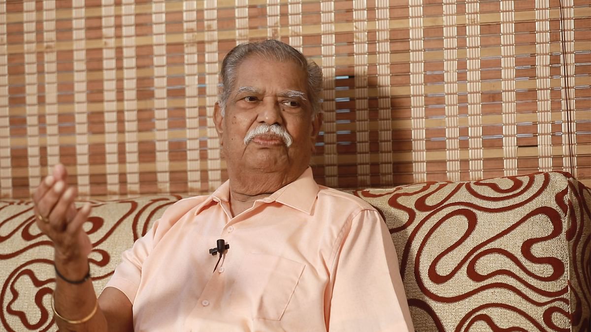 Nallamanaidu removes Jayalalithaa from the post of Chief Minister!