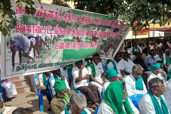 More than 40 farmers' unions participated in the hunger strike ..!