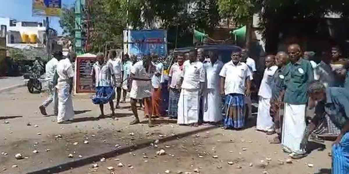 Falling coconut prices ... Farmers struggle to break coconuts!