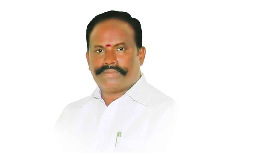 Fraud of 5 lakh rupees by claiming to get a job in a co-operative bank; Complaint against ADMK member