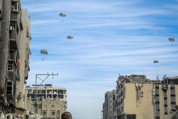 Airborne tragedy in gaza by america