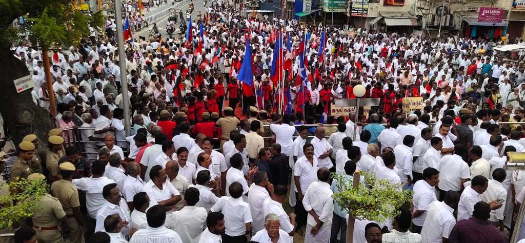 The kalaingar who constantly struggles ... MK Stalin talks about opening the statue in Erode
