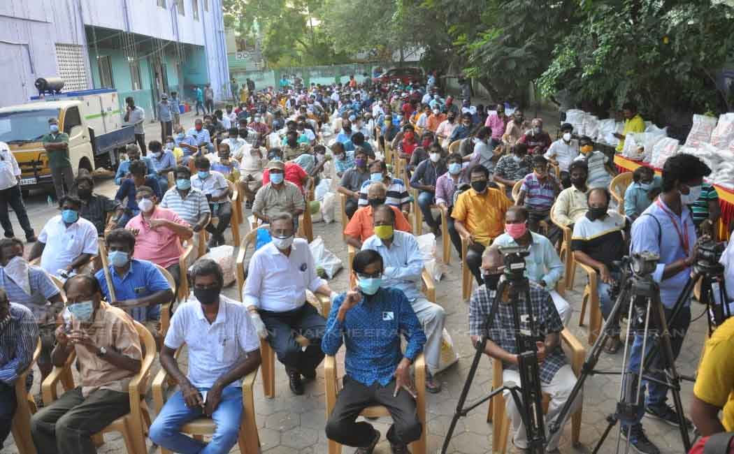 Relief products for serial artists: Ministers participate