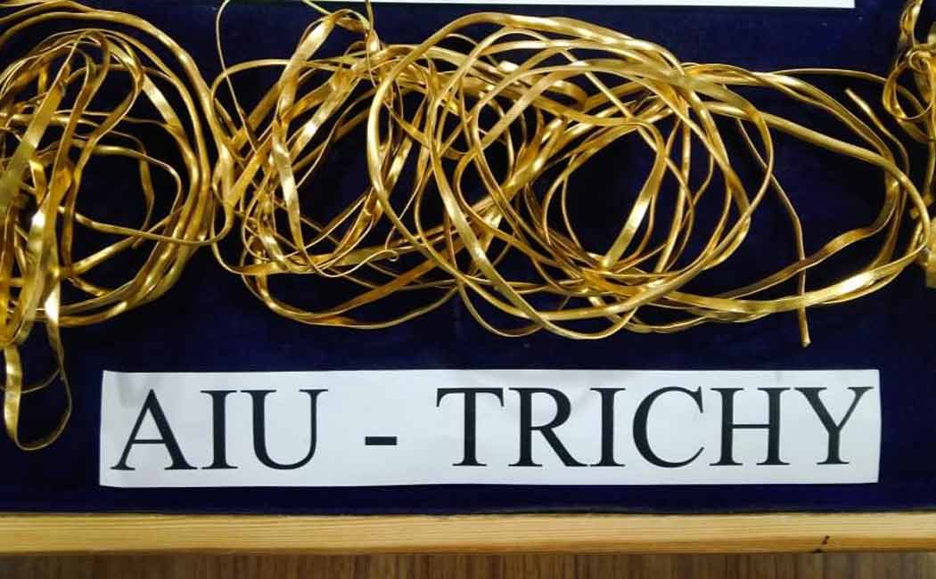 1 kg gold smuggled at Trichy airport seized