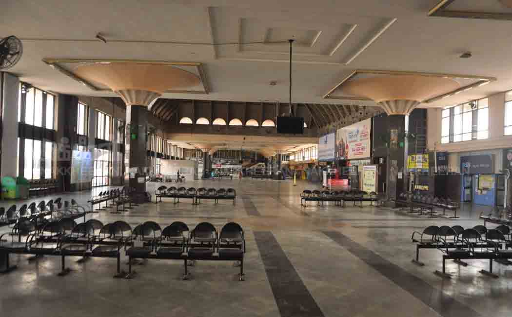 Sunday Lockdown CMBT Bus Depot pictuers