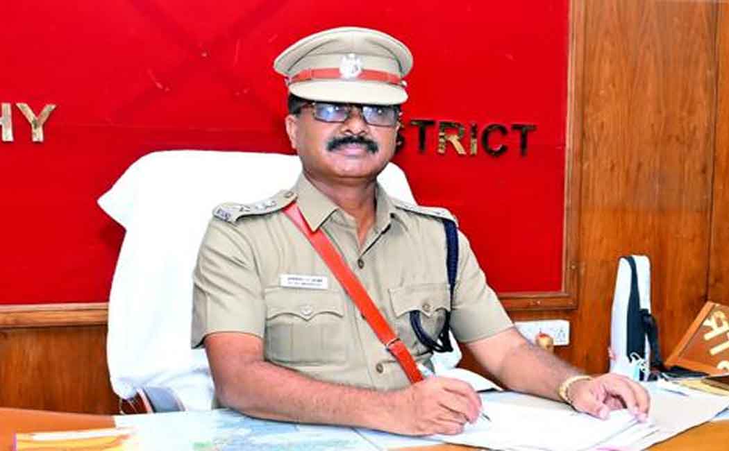 Vaccinated corona? - District Superintendent of Police at the hospital