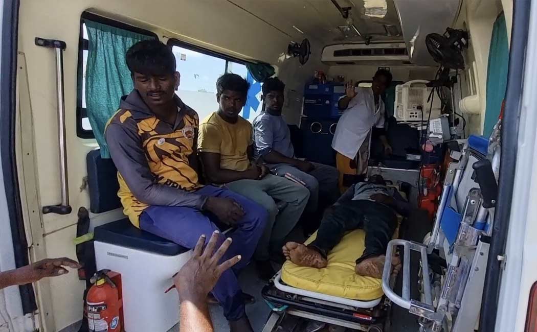 Nagapattinam fishermen injured in beaten by Srilankan pirates
