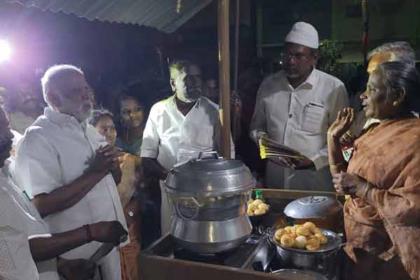 Minister I.Periyasamy asked the grievances of the people through the campaign