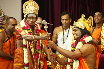 Niththi claiming rights ... Madurai Aadeenam locked and sealed!