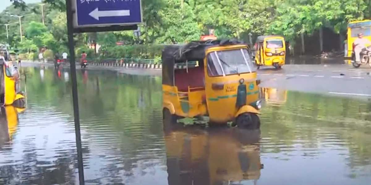Storm left Chennai; Electricity service within hours