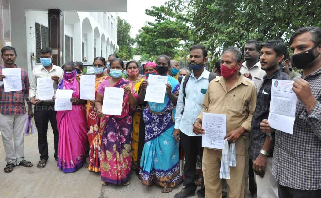 Housing Board Residents who filed a petition with the Tamil Nadu Housing Board