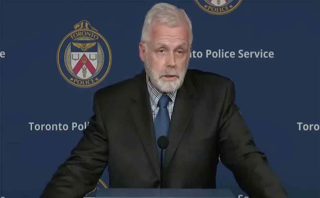59-year-old man injured by 8 girls; A sensation in Canada