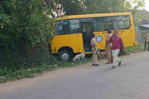 School bus loses control! Students in intensive care!