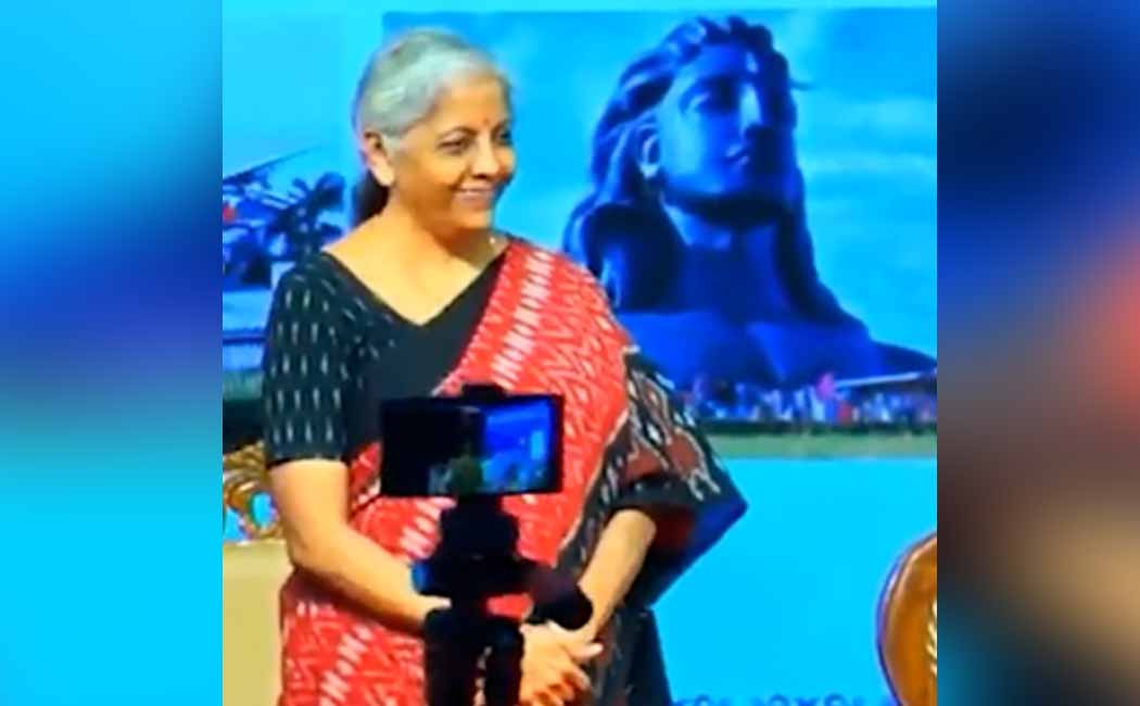 Come on the stage and say it say Nirmala Sitharaman is sensational at the show