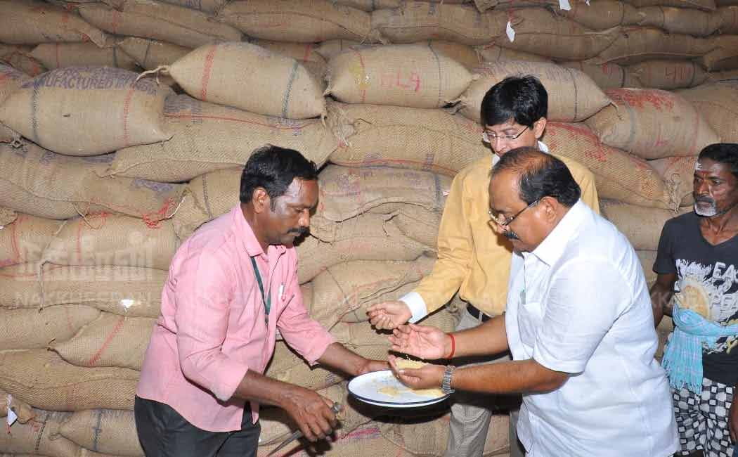 minister inspection on pongal gift combo