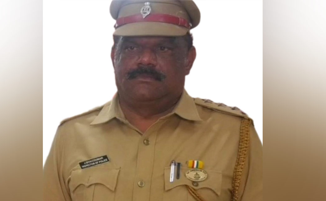 Demotion police inspector who behaved favorably to the criminals