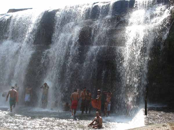 Thriparappu falls
