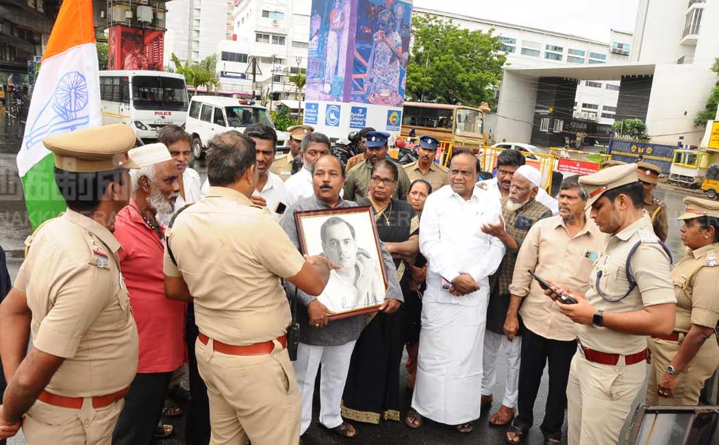 Congress struggle against release 6 people including Nalini