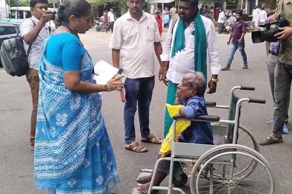 actor asked for help because he was suffering from poverty