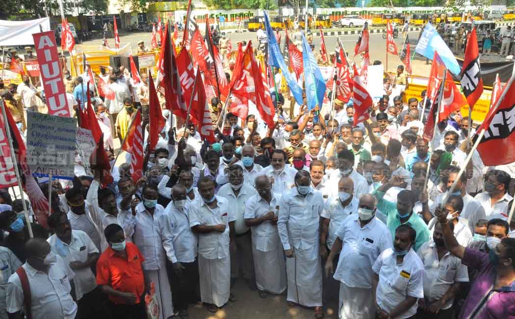 Trade unions protest against federal government