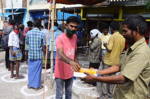 Tasmac store opens in Chennai