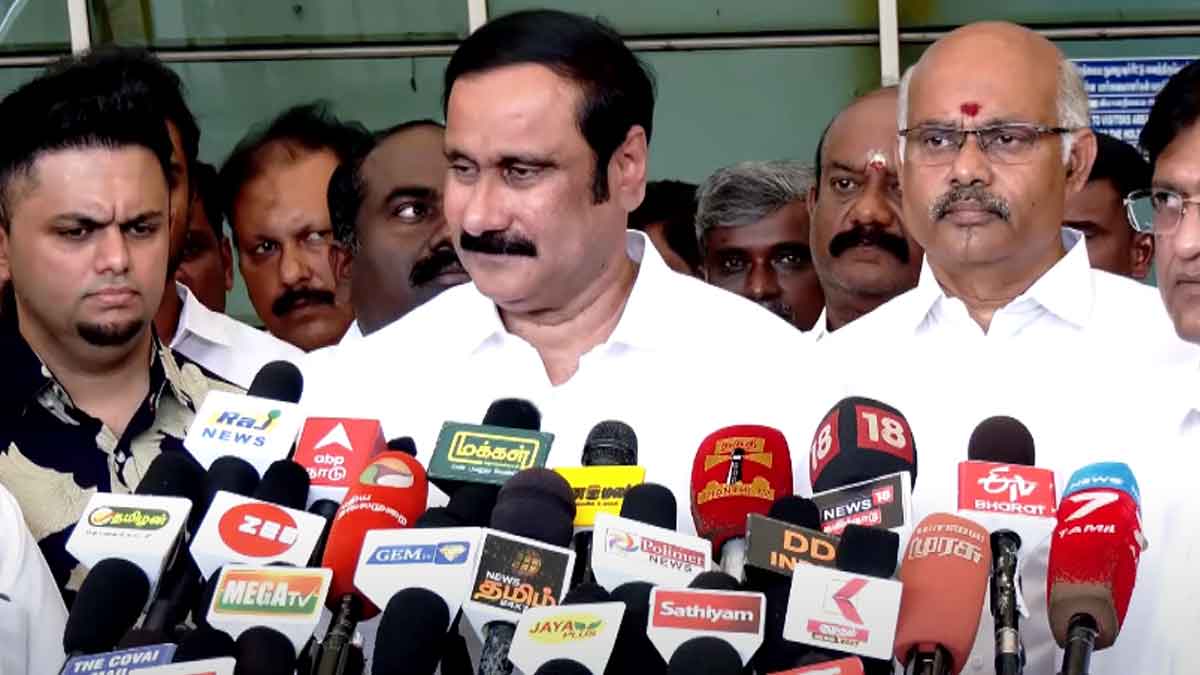 'Ganja in hand of 17-year-old boy; 3 massacres in one day; Where is law and order?'-Anbumani question