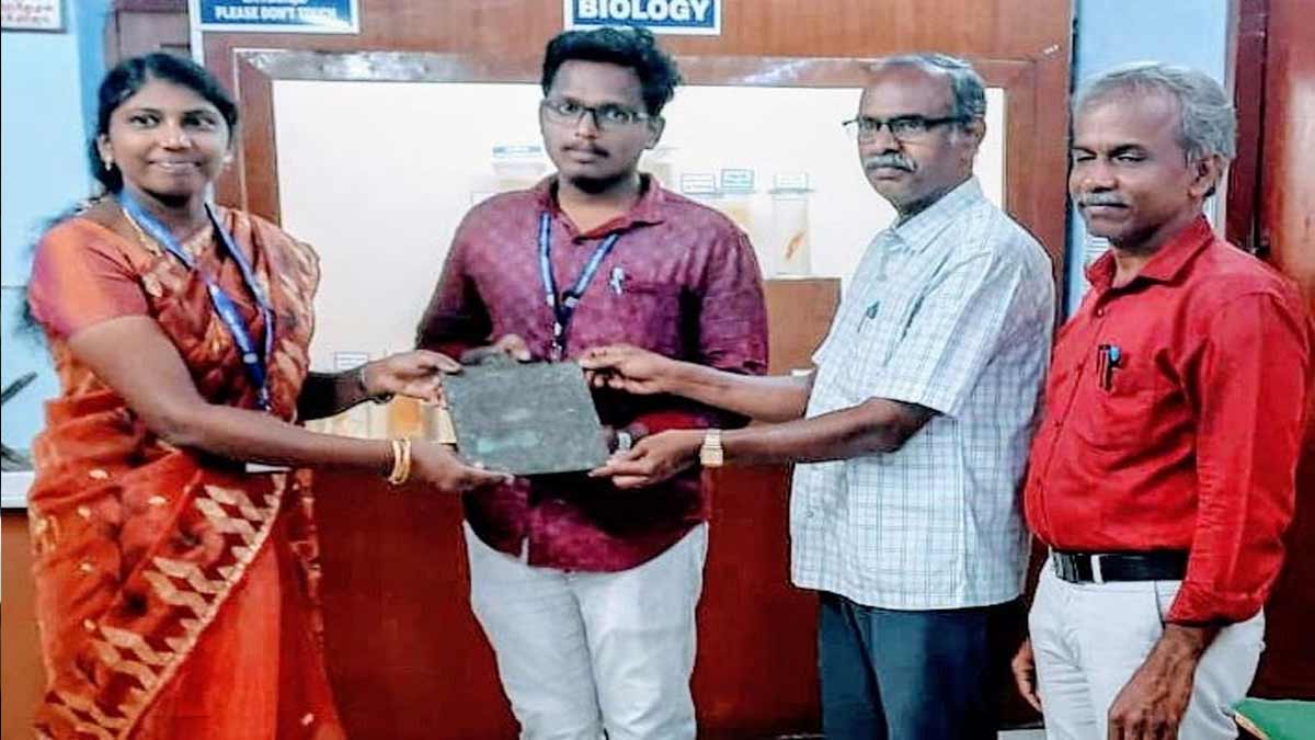 Copper sword from Tipu Sultan's era handed over to the Government Museum