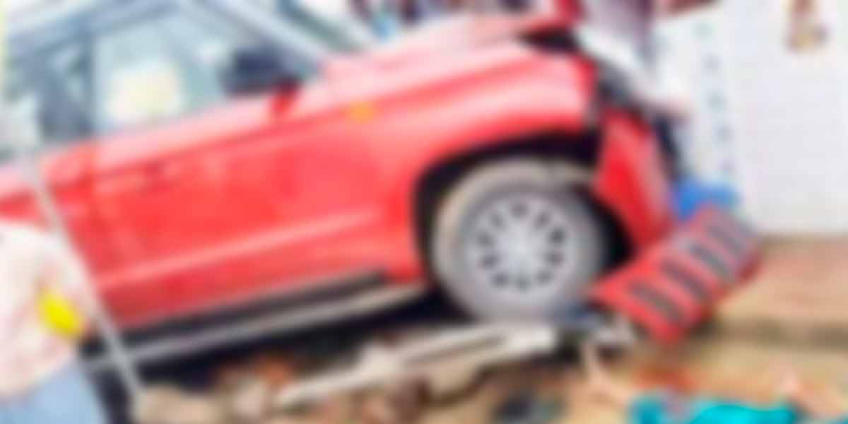 A car rammed into a tea shop; old lady lost their live