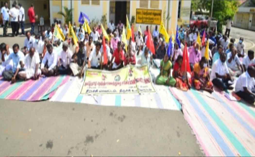 Tamil Nadu Highway Road workers involved in the Tarna struggle