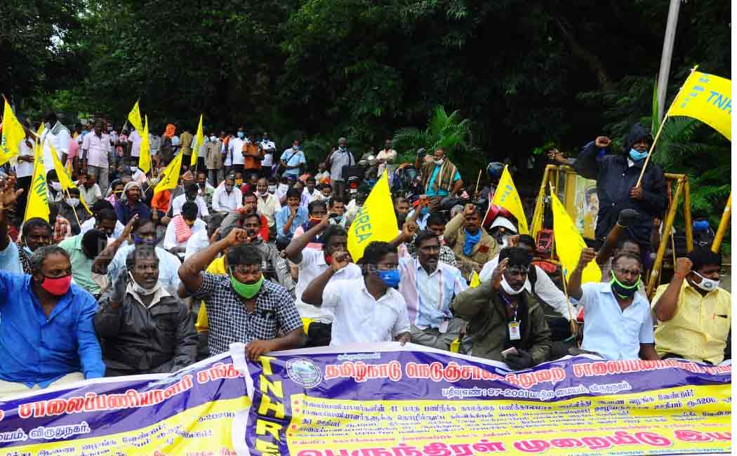 ‘Road maintenance work should not be privatized’ Road Workers Union