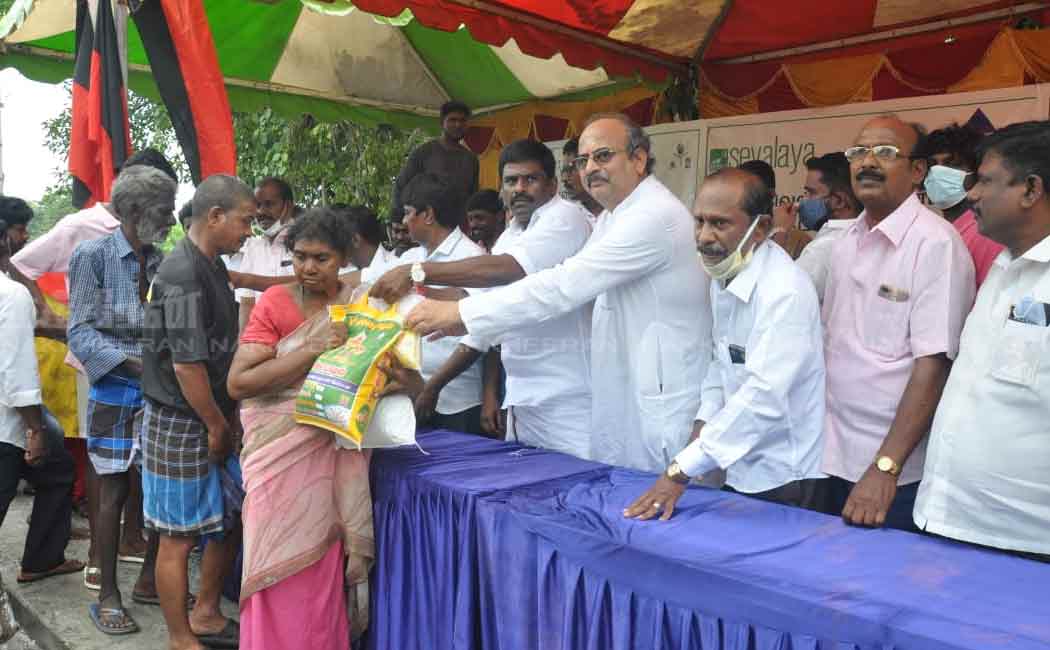Egmore legislator donates relief items